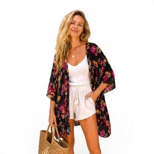 Maurices Women's NWT Plus Size Floral Ruffle Hem Kimono Size 2X Black Multi